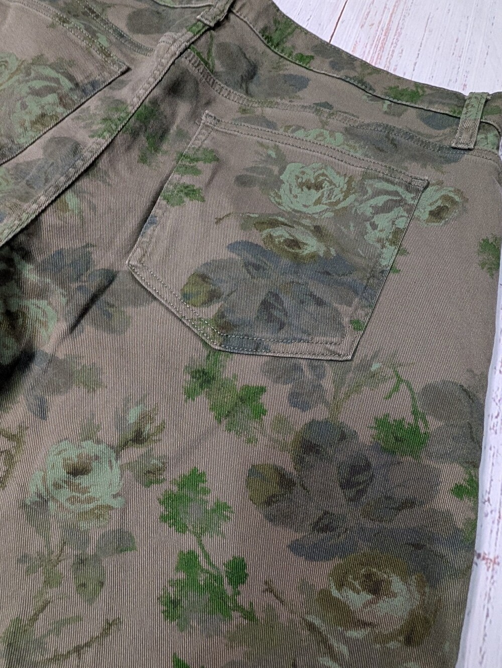 GAP High Rise Barrel Jeans Green Olive Floral Print Utility Size 16 - Picture 6 of 11